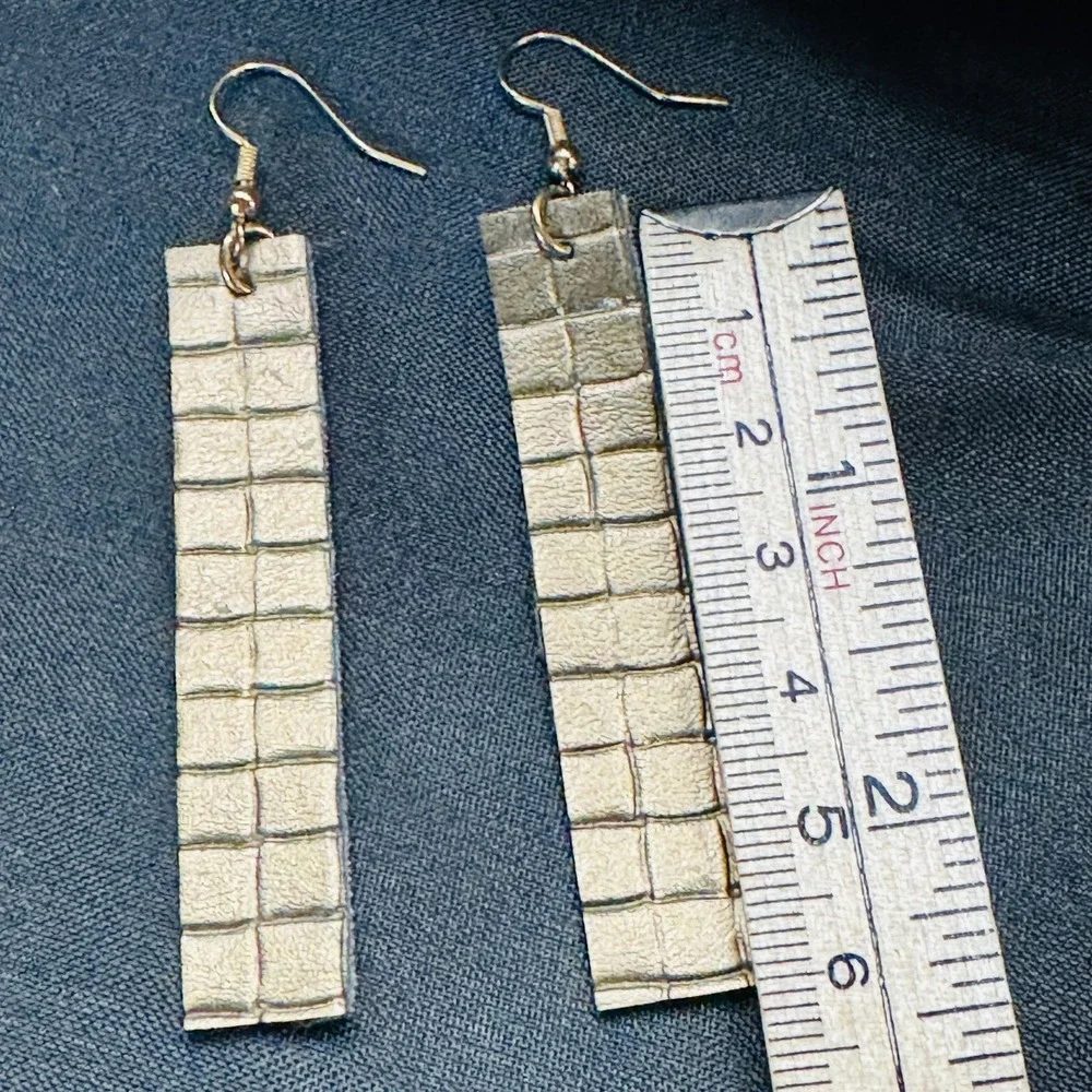 Light Gold Bar Leather Earrings